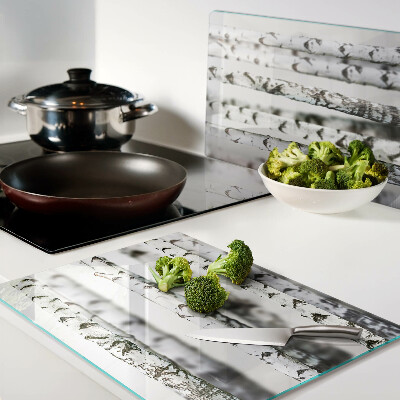 Szklana deska kuchenna Białe brzozy w lesie