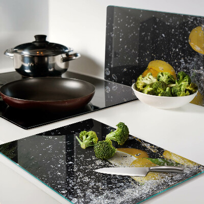 Szklana deska do krojenia Cytryny w wodzie