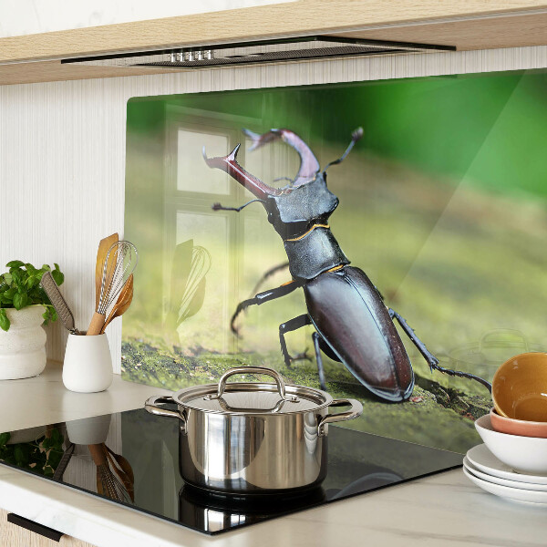 Glazen snijplanken Hertkever op een groene achtergrond