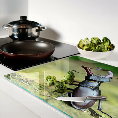 Glazen snijplanken Hertkever op een groene achtergrond