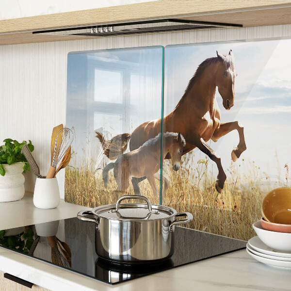 Szklana deska do krojenia Konie na łące w słońcu