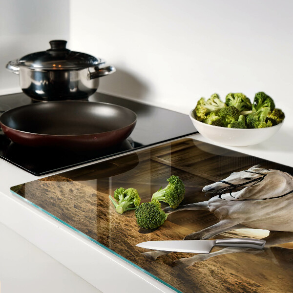 Szklana deska kuchenna Koń w ruchu w stajni