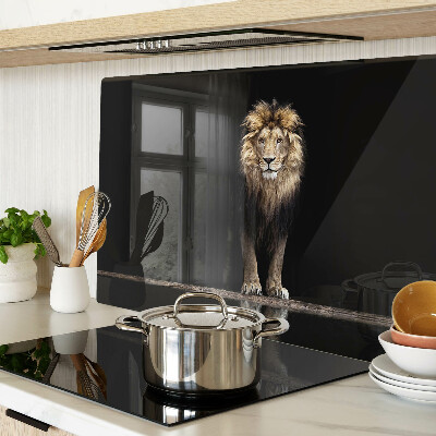 Snijplanken glas Leeuw op een donkere achtergrond