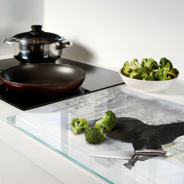 Deska kuchenna szklana Koń w zimowym krajobrazie