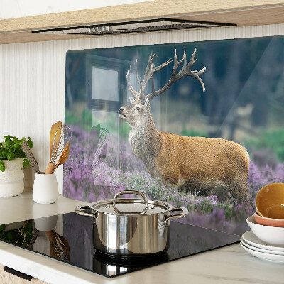 Snijplanken van glas Herten in een lavendellandschap