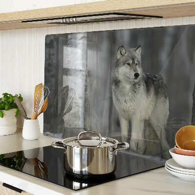 Szklana deska kuchenna Wilk w leśnym otoczeniu