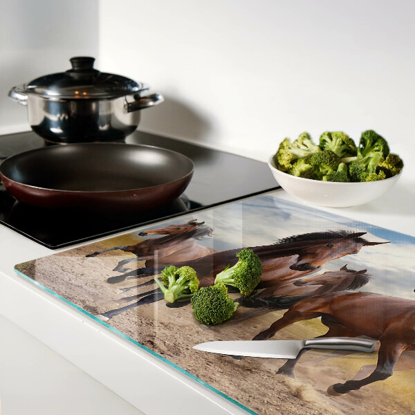 Snijplanken glas Paarden rennen in de wei.