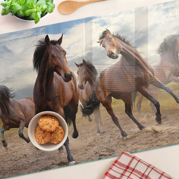 Snijplanken glas Paarden rennen in de wei.