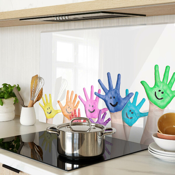 Snijplanken van glas Kleurrijke lachende handen