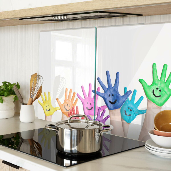 Snijplanken van glas Kleurrijke lachende handen