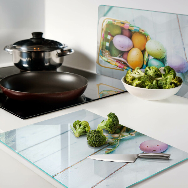 Szklana deska kuchenna Wielkanocne kolorowe jajka w koszyku