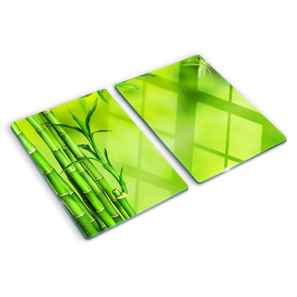 Szklana deska do krojenia Bamboo on a green background