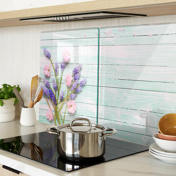 Szklana deska do krojenia Kwiaty na tle drewnianym