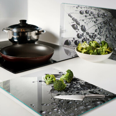 Szklana deska kuchenna Krople wody na roślinach