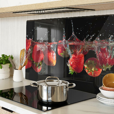 Snijplanken glas Aardbeien in water