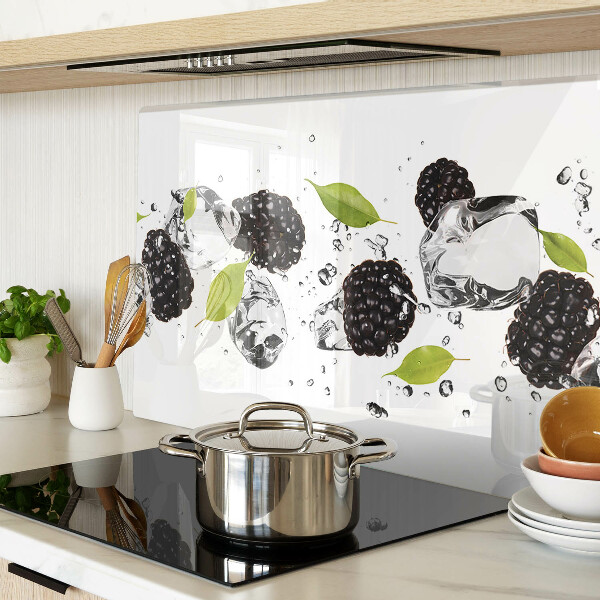 Deska kuchenna szklana Maliny z liśćmi i kroplami wody