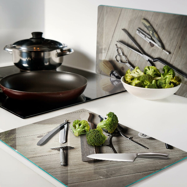 Deska kuchenna szklana Narzędzia fryzjerskie na drewnianym tle