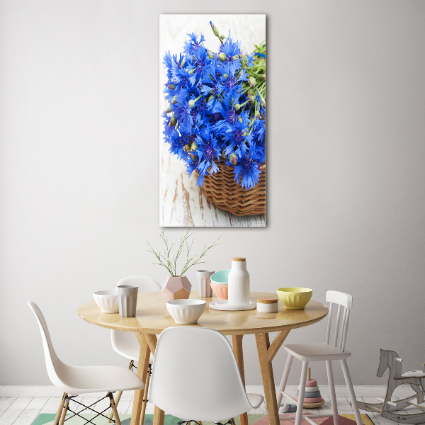 Staand foto op plexiglas Korenbloemen in een mand