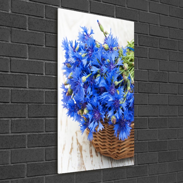 Staand foto op plexiglas Korenbloemen in een mand