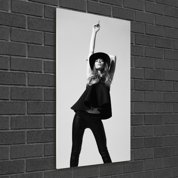 Staand foto op plexiglas Vrouw in het zwart