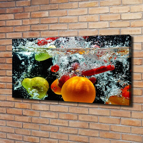 Schilderij op canvas Fruit onder water