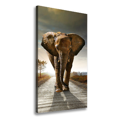 Verticale canvasfoto Lopende olifant