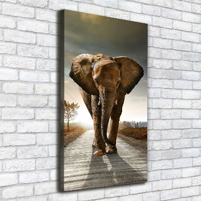 Verticale canvasfoto Lopende olifant