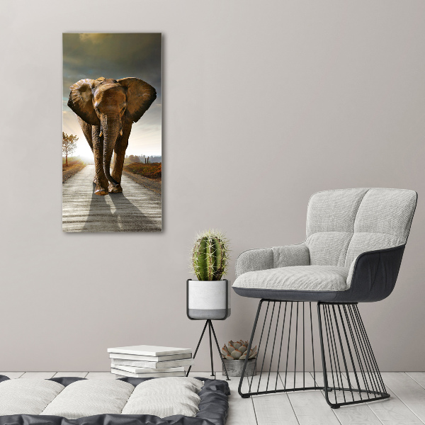 Verticale canvasfoto Lopende olifant