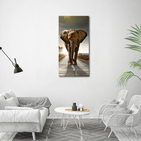 Verticale canvasfoto Lopende olifant