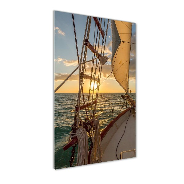 Verticale glasfoto Een jacht op zee