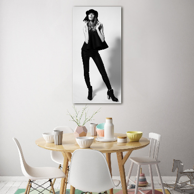 Verticale foto op glas Vrouw in het zwart