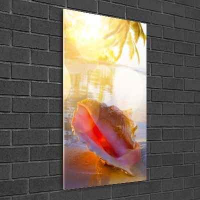 Verticale glasfoto Een schelp op het strand