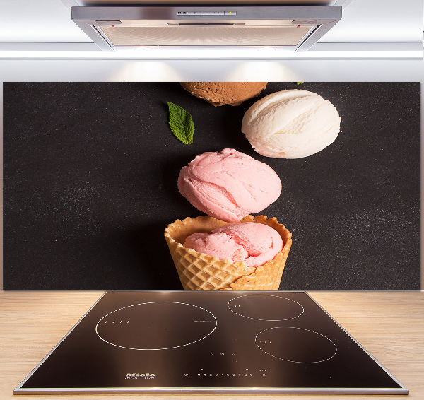 Glazen achterwand keuken IJs in een wafelhoorntje