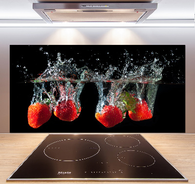 Spatplaat keuken Aardbeien onder water