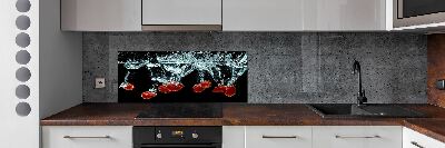 Spatplaat keuken Aardbeien onder water