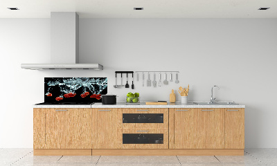 Spatplaat keuken Aardbeien onder water