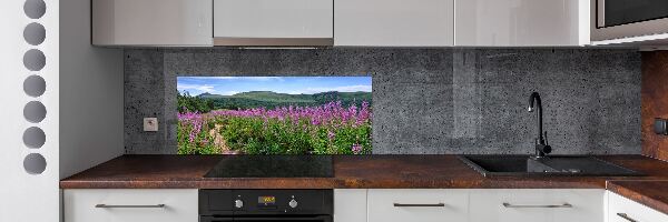 Spatscherm keuken Groene heuvels