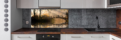 Spatplaat keuken Oude brug in de herfst