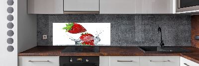 Glazen achterwand keuken Aardbeien en water