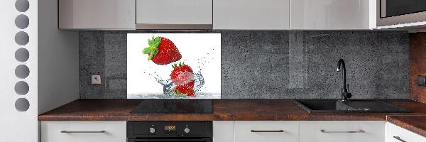 Glazen achterwand keuken Aardbeien en water