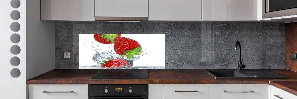 Glazen achterwand keuken Aardbeien en water