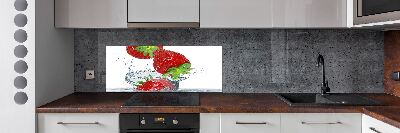 Glazen achterwand keuken Aardbeien en water