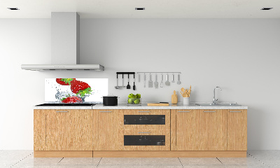 Glazen achterwand keuken Aardbeien en water