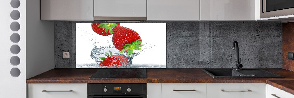 Glazen achterwand keuken Aardbeien en water