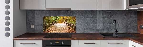 Glazen achterwand keuken Brug in het herfstbos