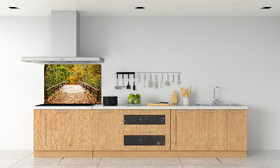 Glazen achterwand keuken Brug in het herfstbos