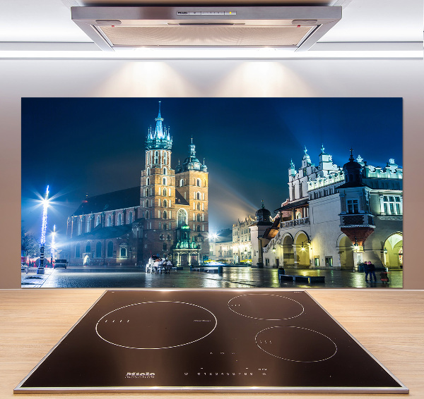 Spatplaat keuken Krakau bij nacht