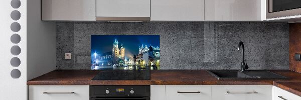 Spatplaat keuken Krakau bij nacht