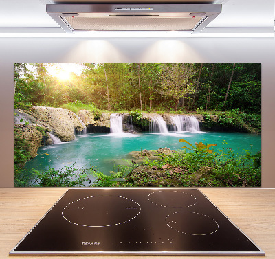 Glazen achterwand keuken Waterval in het bos