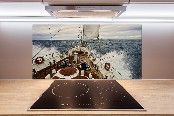 Keuken achterwand Een zeilboot op zee